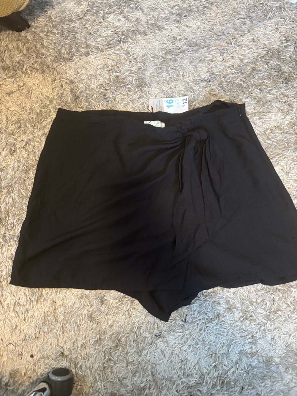 Primark Black Tie-Front Skort